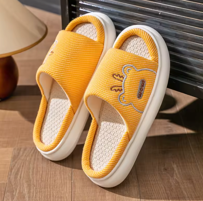 UrbanEase UniSex Slippers